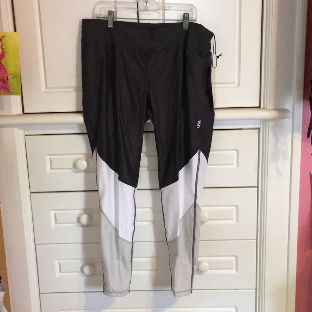Athletic leggings